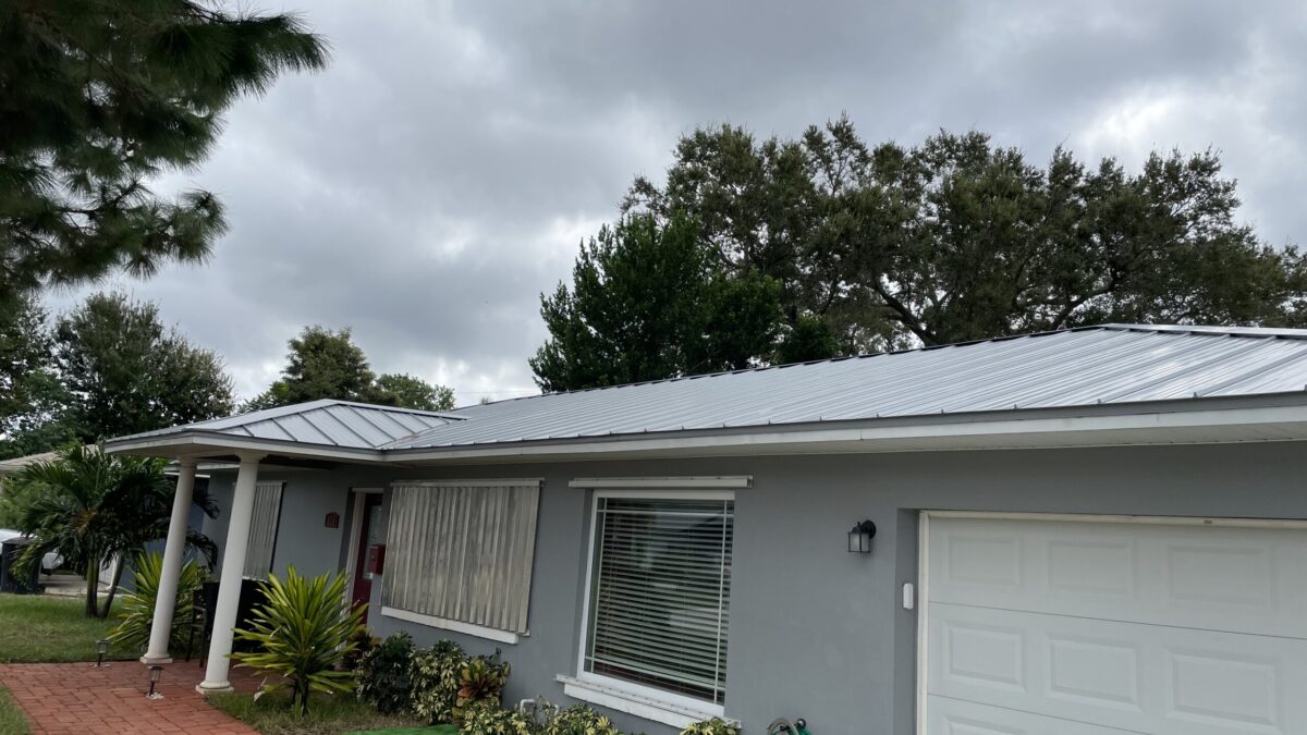 Will a New Roof Decrease My Homeowners’ Insurance in Tampa, Florida? New Roof